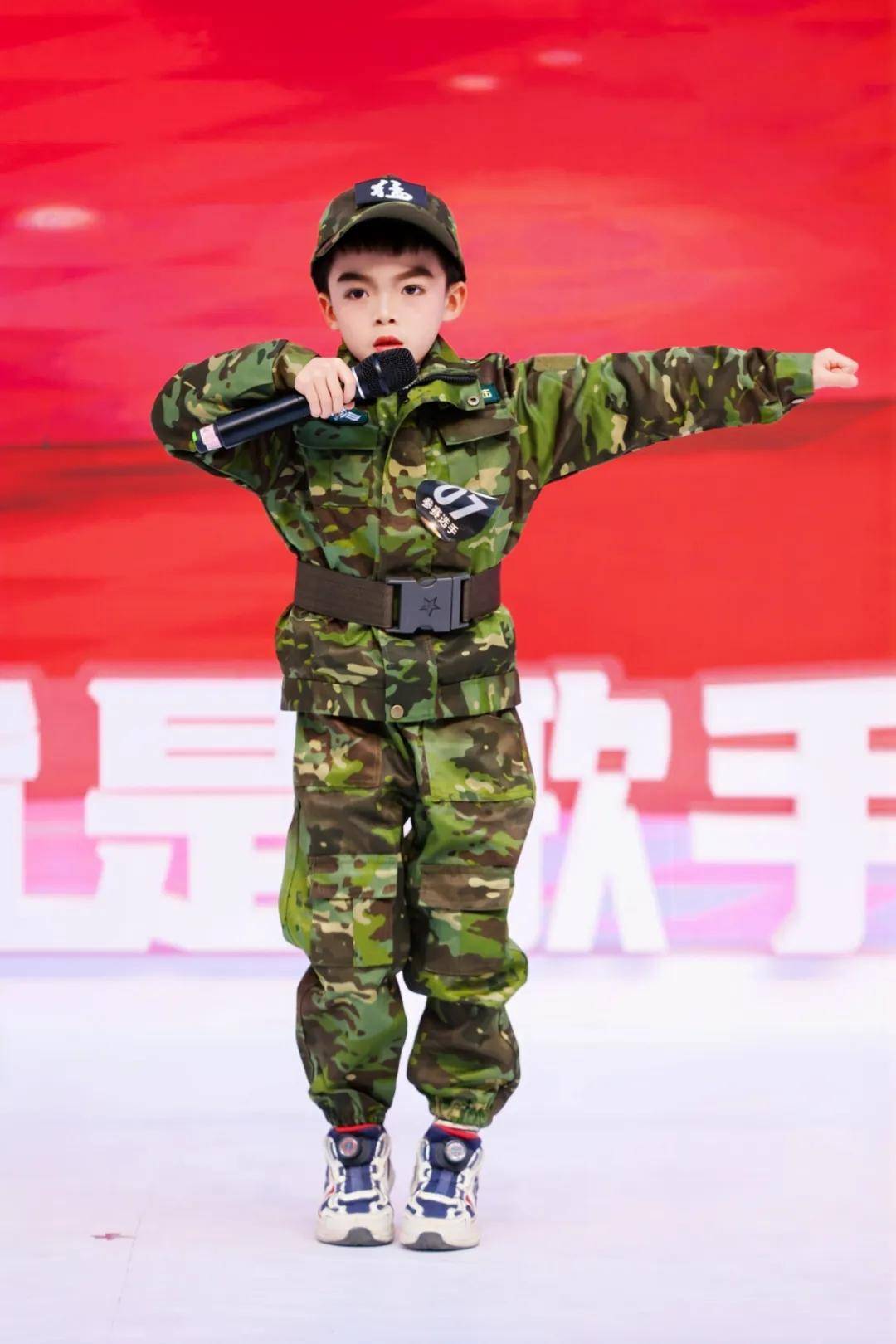 Ming重返赛场，出色防守首场状态出色，雄鹿观众沸腾！的简单介绍