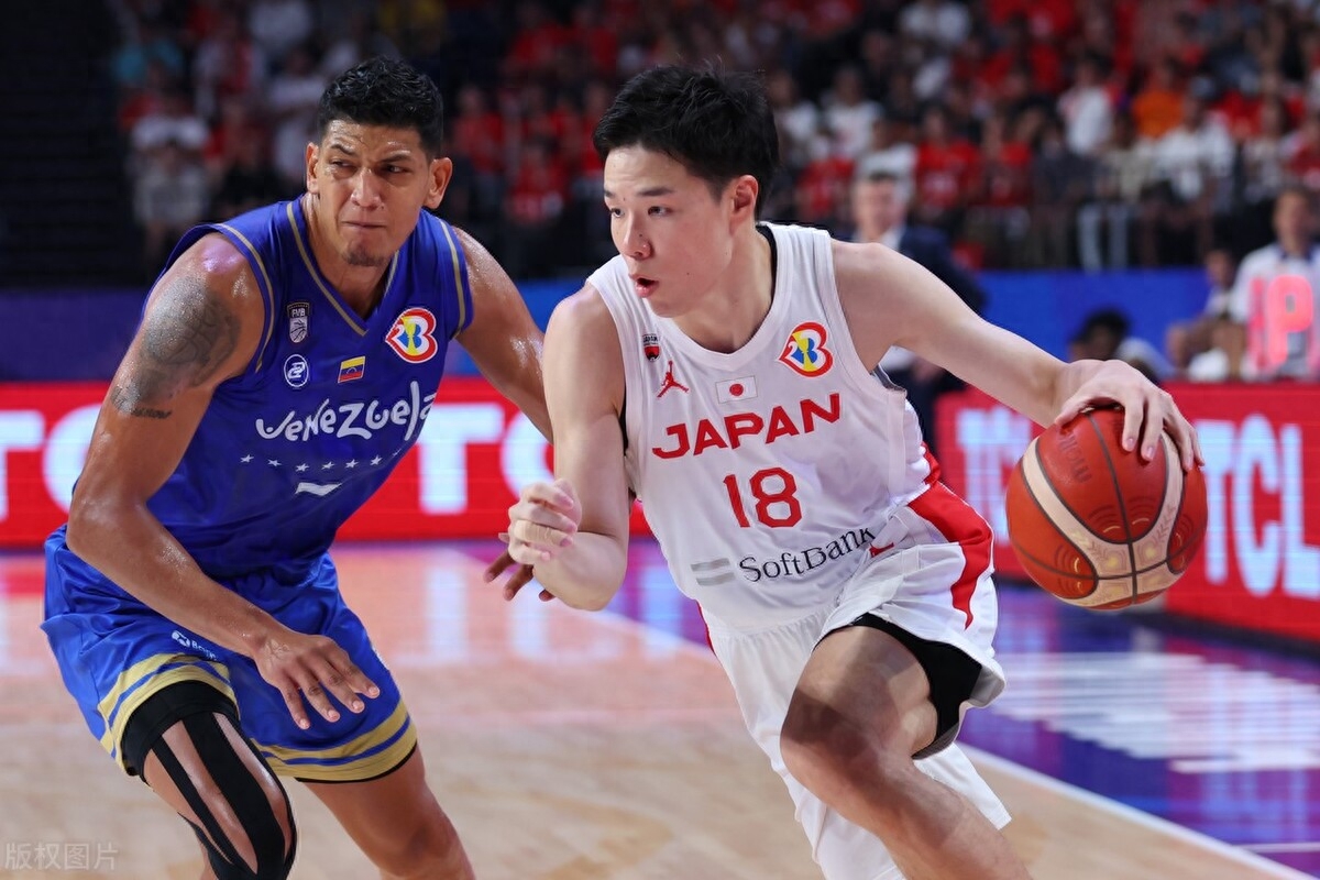 九游在线官网 -关于赛地聚焦：欧联赛后热度飙升，深圳男篮战术微调，更衣室稳定，赛程密集仍需轮换的信息