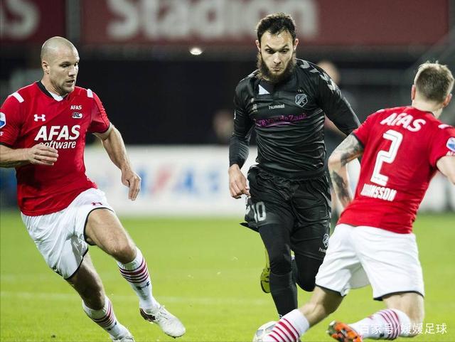 关于费耶诺德内部会议纪要流出：集结日主帅复盘；法甲使命明确；赛季目标并未改变的信息